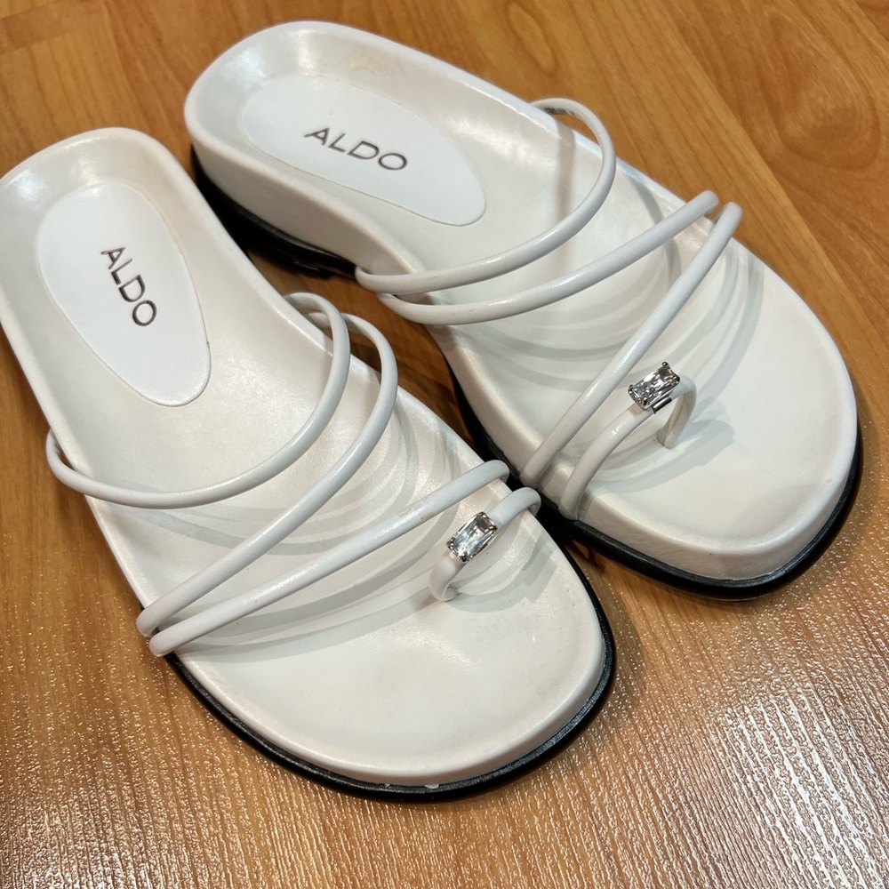 EUC - Aldo Rhinestone Slipper Sandals in White (US 7)